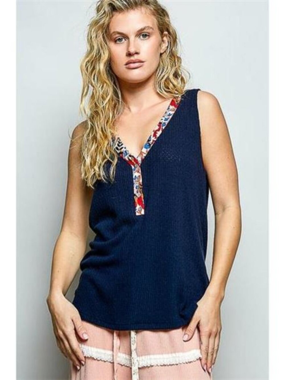 POL Ribbed V-Neck Tank with Contrast Floral Neckband‎